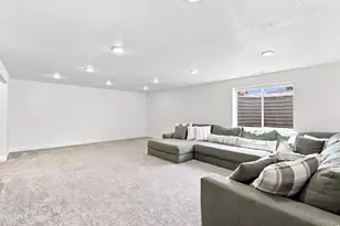572 S 690 E, Hyrum, UT 84319 - Photo 20