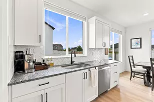 572 S 690 E, Hyrum, UT 84319 - Photo 10