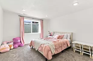 572 S 690 E, Hyrum, UT 84319 - Photo 32