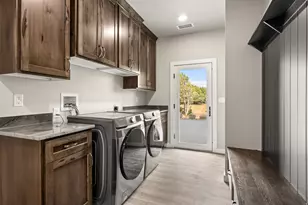 10705 W Zion Dr, Orderville, UT 84758 - Photo 24