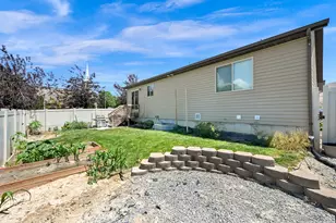 4523 N Buckboard St, Eagle Mountain, UT 84005 - Photo 6