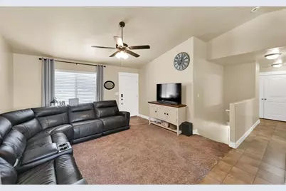 4523 N Buckboard St, Eagle Mountain, UT 84005 - Photo 8