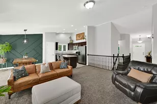 1051 S 1925 W, Syracuse, UT 84075 - Photo 8