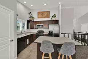 1051 S 1925 W, Syracuse, UT 84075 - Photo 4
