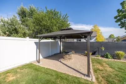 2765 W Lindi Way N, Layton, UT 84041 - Photo 28