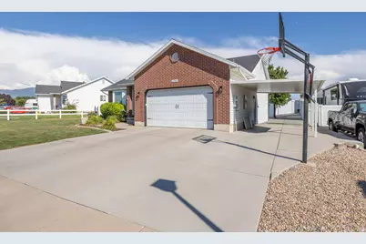 2765 W Lindi Way N, Layton, UT 84041 - Photo 2