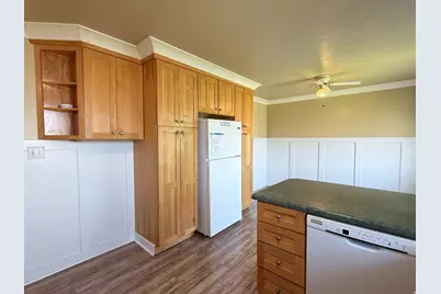 235 E 800 S, Layton, UT 84041 - Photo 6