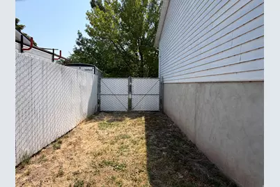235 E 800 S, Layton, UT 84041 - Photo 34
