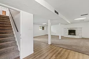 4928 S 1645 E, Holladay, UT 84117 - Photo 32