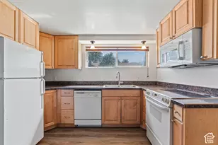4928 S 1645 E, Holladay, UT 84117 - Photo 38