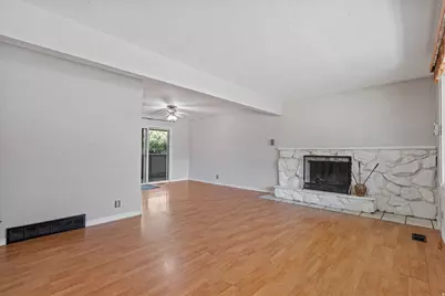 4928 S 1645 E, Holladay, UT 84117 - Photo 8