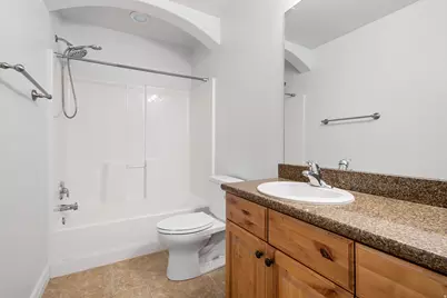 7183 S Villa Place Dr E, Midvale, UT 84047 - Photo 22