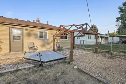 127 N 1st, Tooele, UT 84074 - Photo 18
