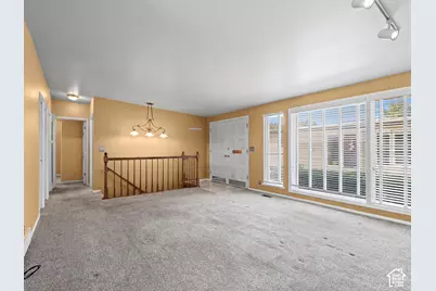 4547 S Tanglewood Dr, Holladay, UT 84117 - Photo 8