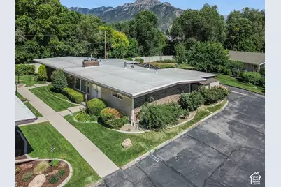 4547 S Tanglewood Dr, Holladay, UT 84117 - Photo 4