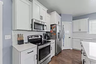 3637 E Flint Creek Ln N, Eagle Mountain, UT 84005 - Photo 4