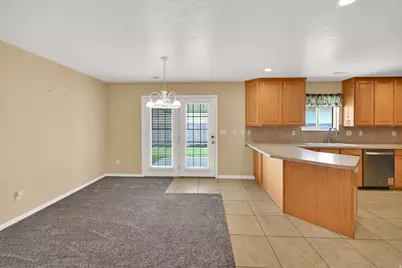 1661 N 865 W, Clinton, UT 84015 - Photo 6
