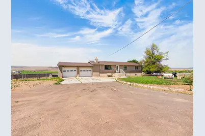 715 W 100 E, Bicknell, UT 84715 - Photo 6