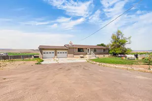 715 W 100 E, Bicknell, UT 84715 - Photo 6