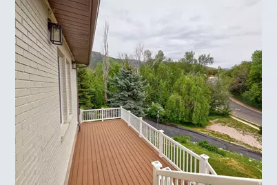198 Oakwood Dr, Layton, UT 84040 - Photo 50