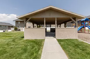 691 N 130 E, Smithfield, UT 84335 - Photo 32