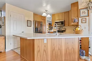 11722 S Cassowary Dr E, Sandy, UT 84092 - Photo 18
