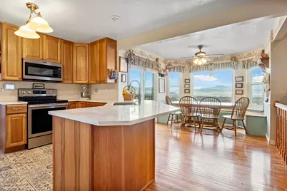 11722 S Cassowary Dr E, Sandy, UT 84092 - Photo 16