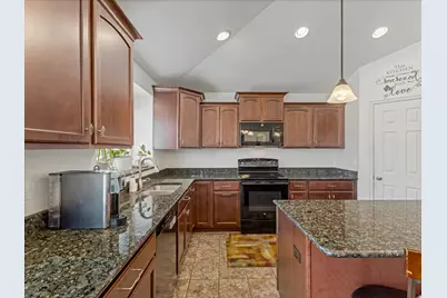 1201 S Shotley Bridge Dr, Syracuse, UT 84075 - Photo 8
