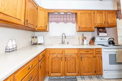 1545 N 300 W, Bountiful, UT 84010 - Photo 10
