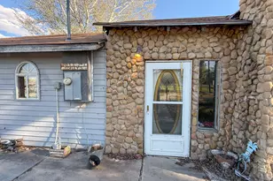 215 S 200 E, Elmo, UT 84521 - Photo 14