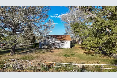 215 S 200 E, Elmo, UT 84521 - Photo 16