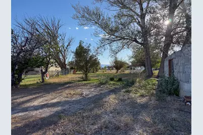 215 S 200 E, Elmo, UT 84521 - Photo 12