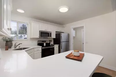 1041 N 300 W, American Fork, UT 84003 - Photo 10