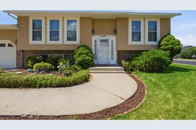 1245 N 200 W, Orem, UT 84057 - Photo 2