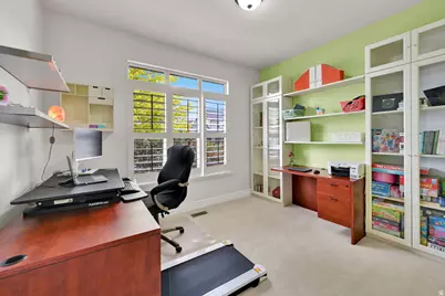 8391 S Lorimer Ln, Sandy, UT 84070 - Photo 18