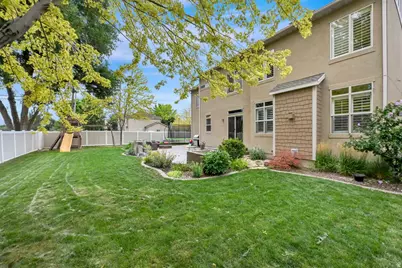 8391 S Lorimer Ln, Sandy, UT 84070 - Photo 28