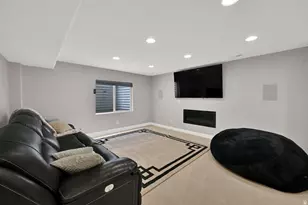 8391 S Lorimer Ln, Sandy, UT 84070 - Photo 26