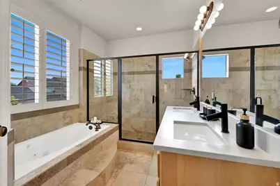8391 S Lorimer Ln, Sandy, UT 84070 - Photo 10