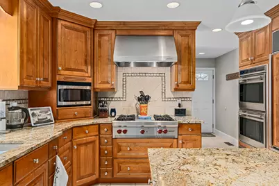 10927 S Lostwood Dr, Sandy, UT 84092 - Photo 10