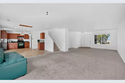 261 W Kestrel Dr, Saratoga Springs, UT 84045 - Photo 6