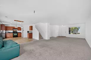 261 W Kestrel Dr, Saratoga Springs, UT 84045 - Photo 6