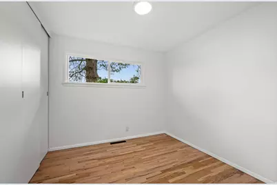 1082 N Capistrano Dr, Salt Lake City, UT 84116 - Photo 16
