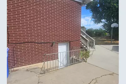 247 E Nicoletti Dr, Midvale, UT 84047 - Photo 24