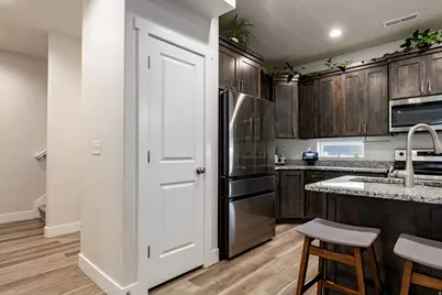 668 S 400 E, Clearfield, UT 84015 - Photo 8