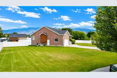 1133 S Bridgecreek Ln W, Layton, UT 84041 - Photo 2