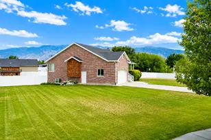 1133 S Bridge Creek Ln W, Layton, UT 84041 - Photo 2