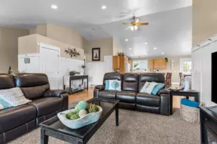 1133 S Bridge Creek Ln W, Layton, UT 84041 - Photo 6