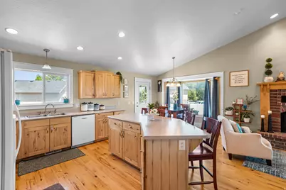 1133 S Bridgecreek Ln W, Layton, UT 84041 - Photo 8