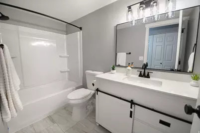 4828 S Highland Cir #304, Holladay, UT 84117 - Photo 10