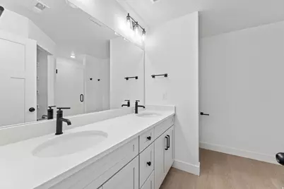 1475 W Skyline Dr, Saratoga Springs, UT 84045 - Photo 14